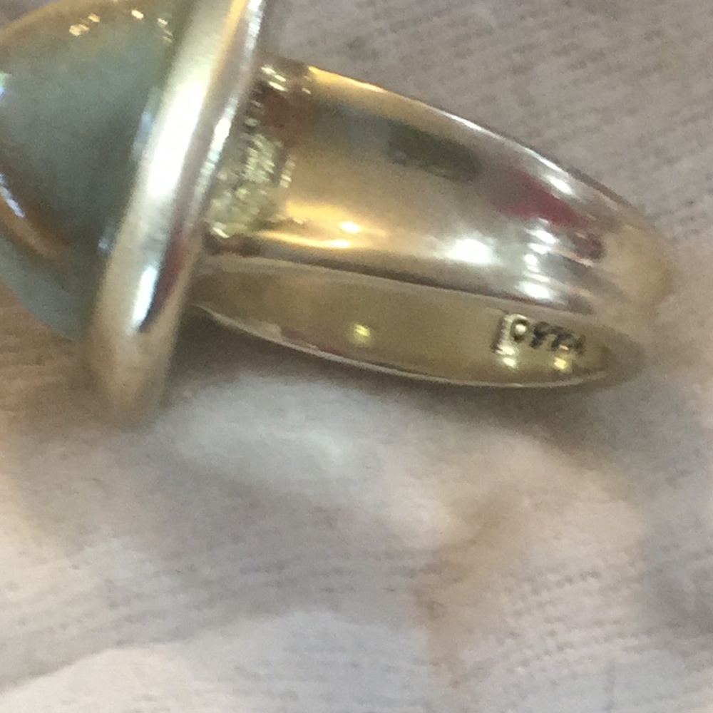 Ring - Picture 3 of 6